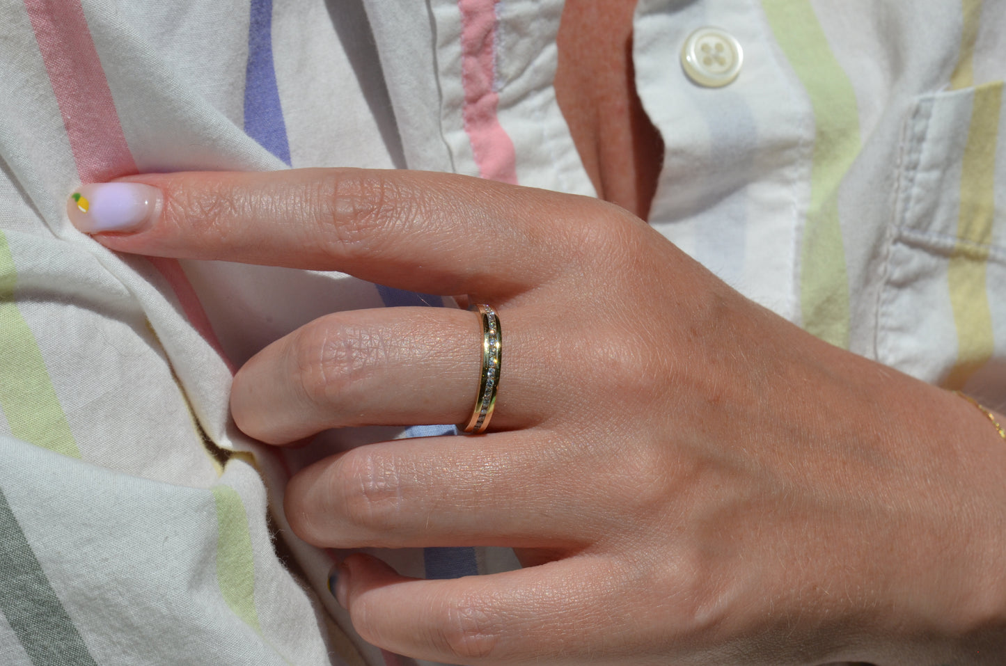 Scintillating Channel Full Eternity Band