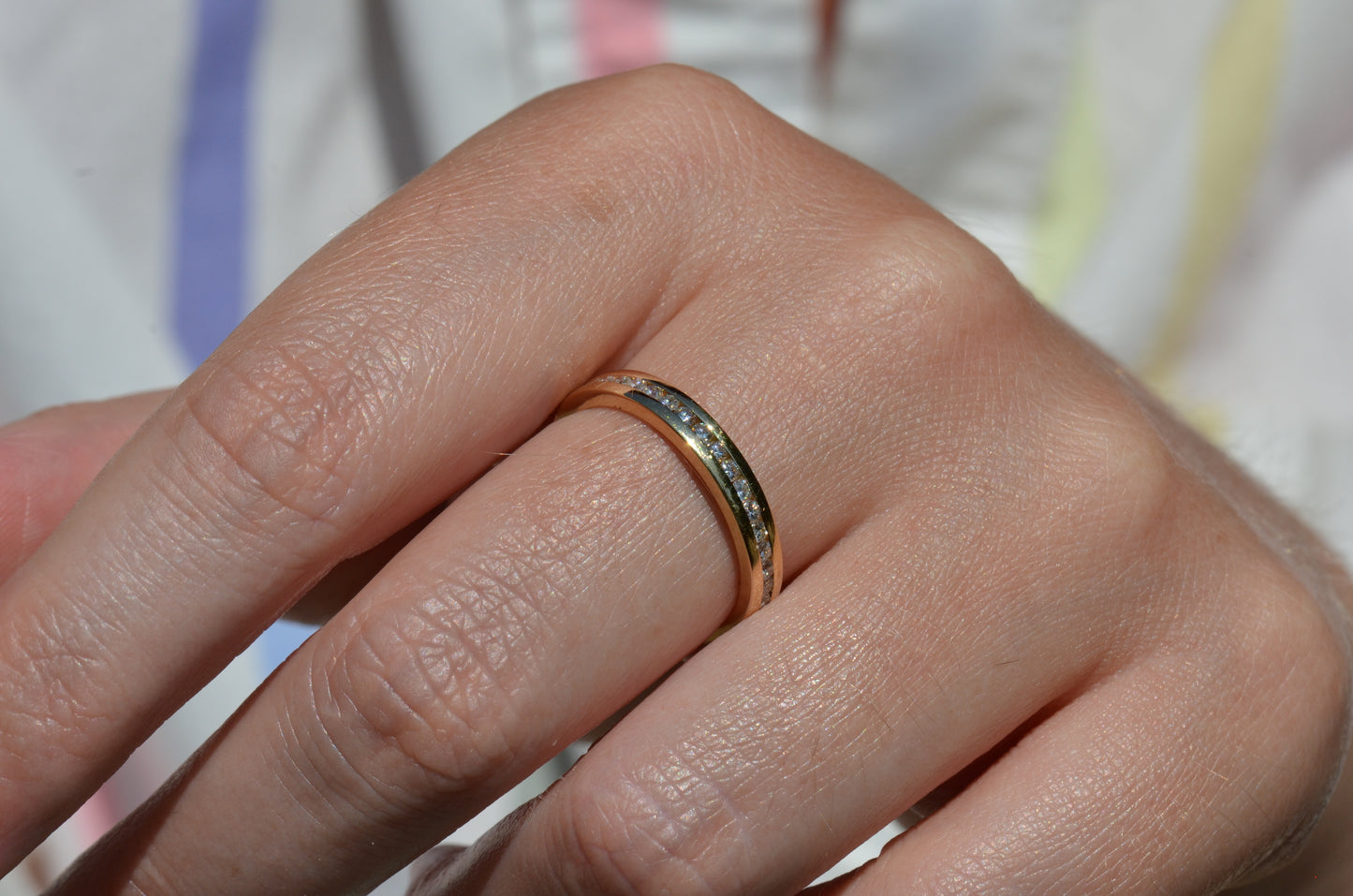 Scintillating Channel Full Eternity Band