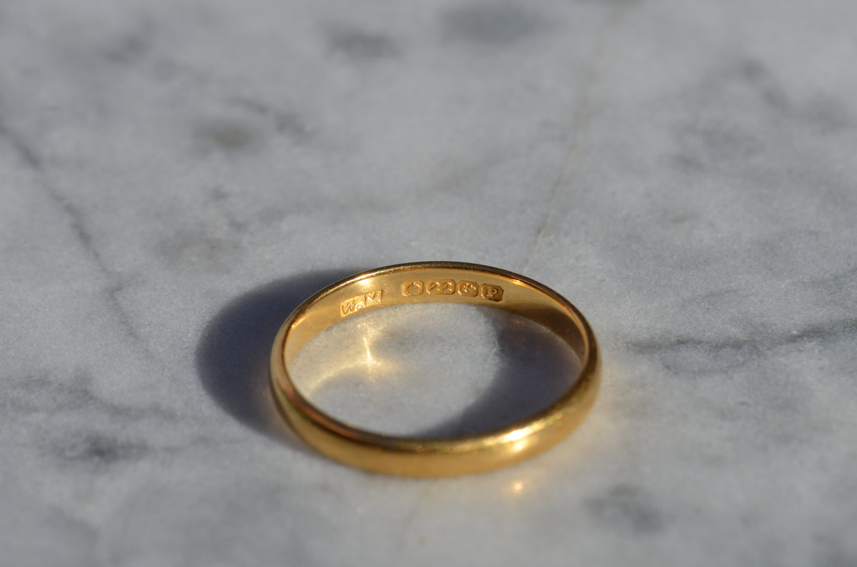 Timeless Vintage 22k Band 1939 Size 7