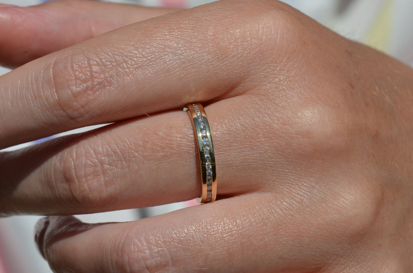 Scintillating Channel Full Eternity Band