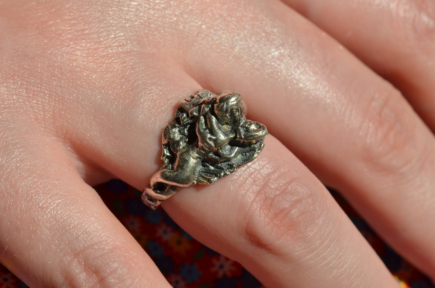 Bold Vintage Lovers' Embrace Ring