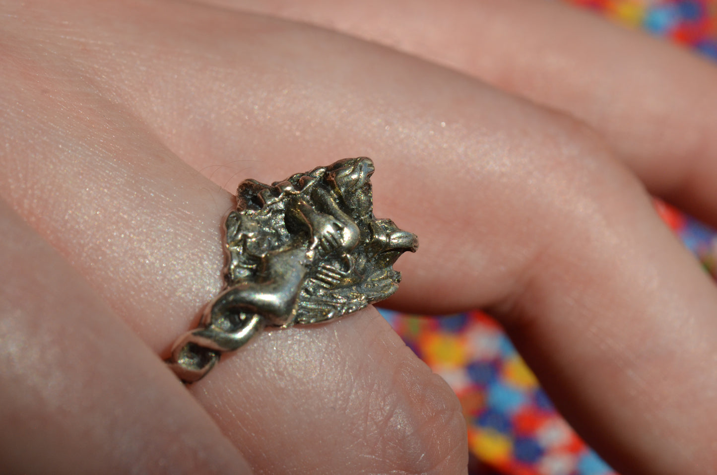 Bold Vintage Lovers' Embrace Ring