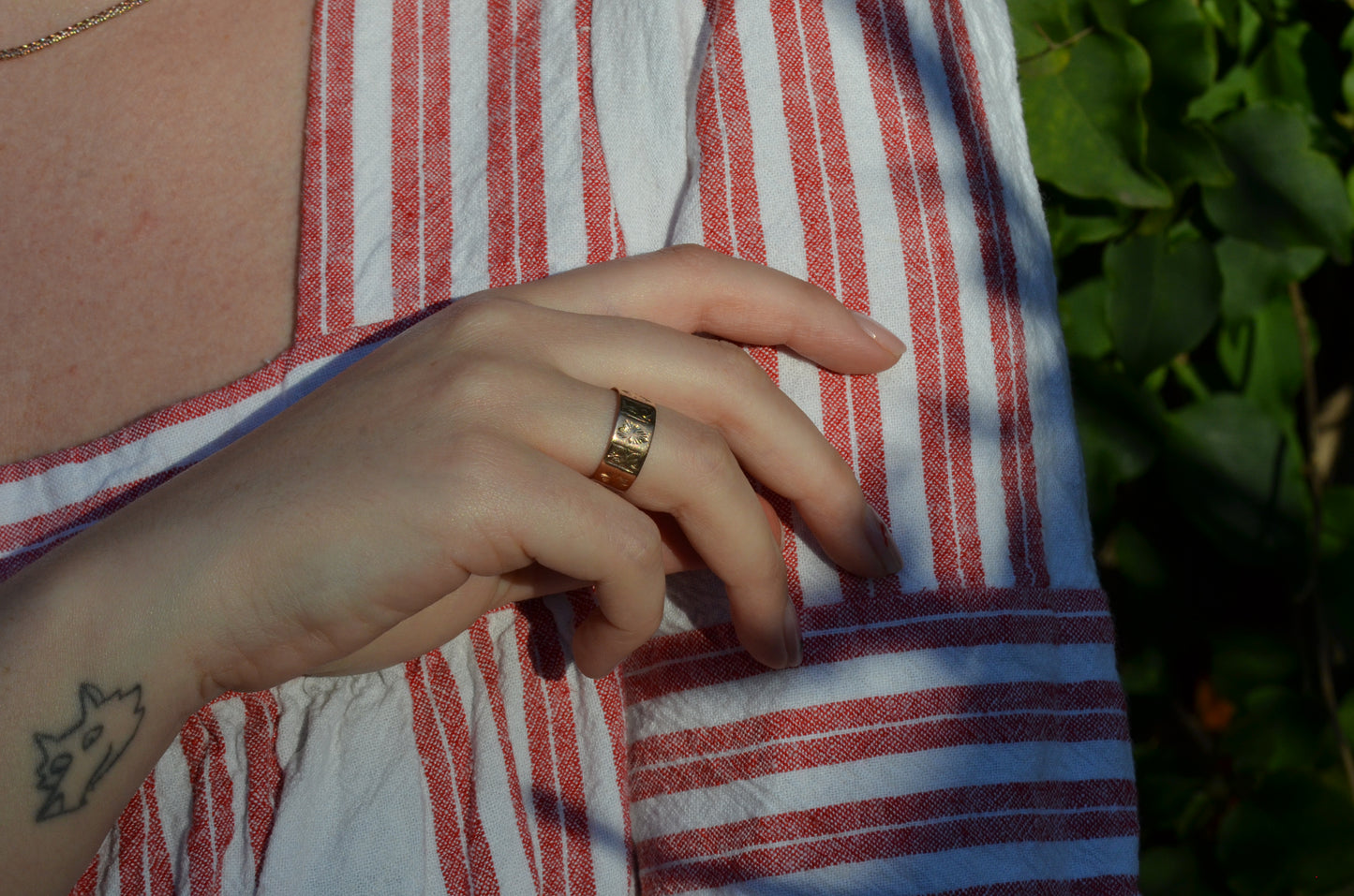 Warm Antique Panel Eternity Band