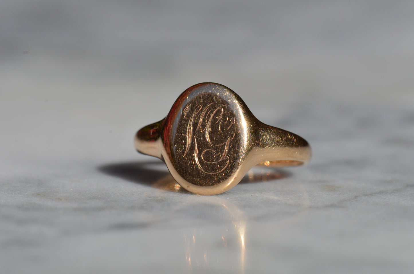 Smooth Antique Signet Ring KG