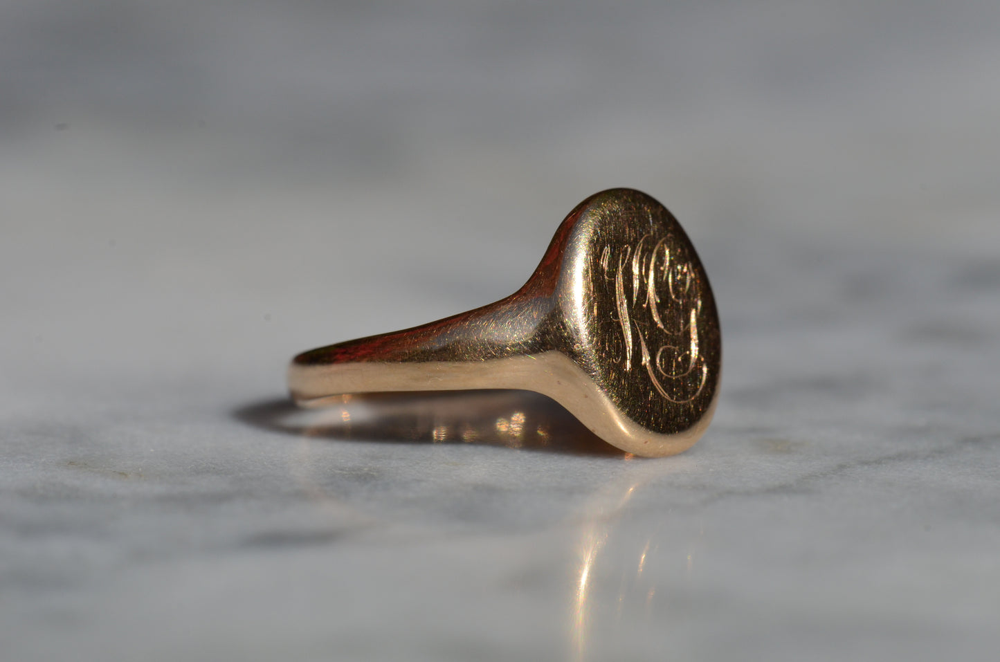 Smooth Antique Signet Ring KG