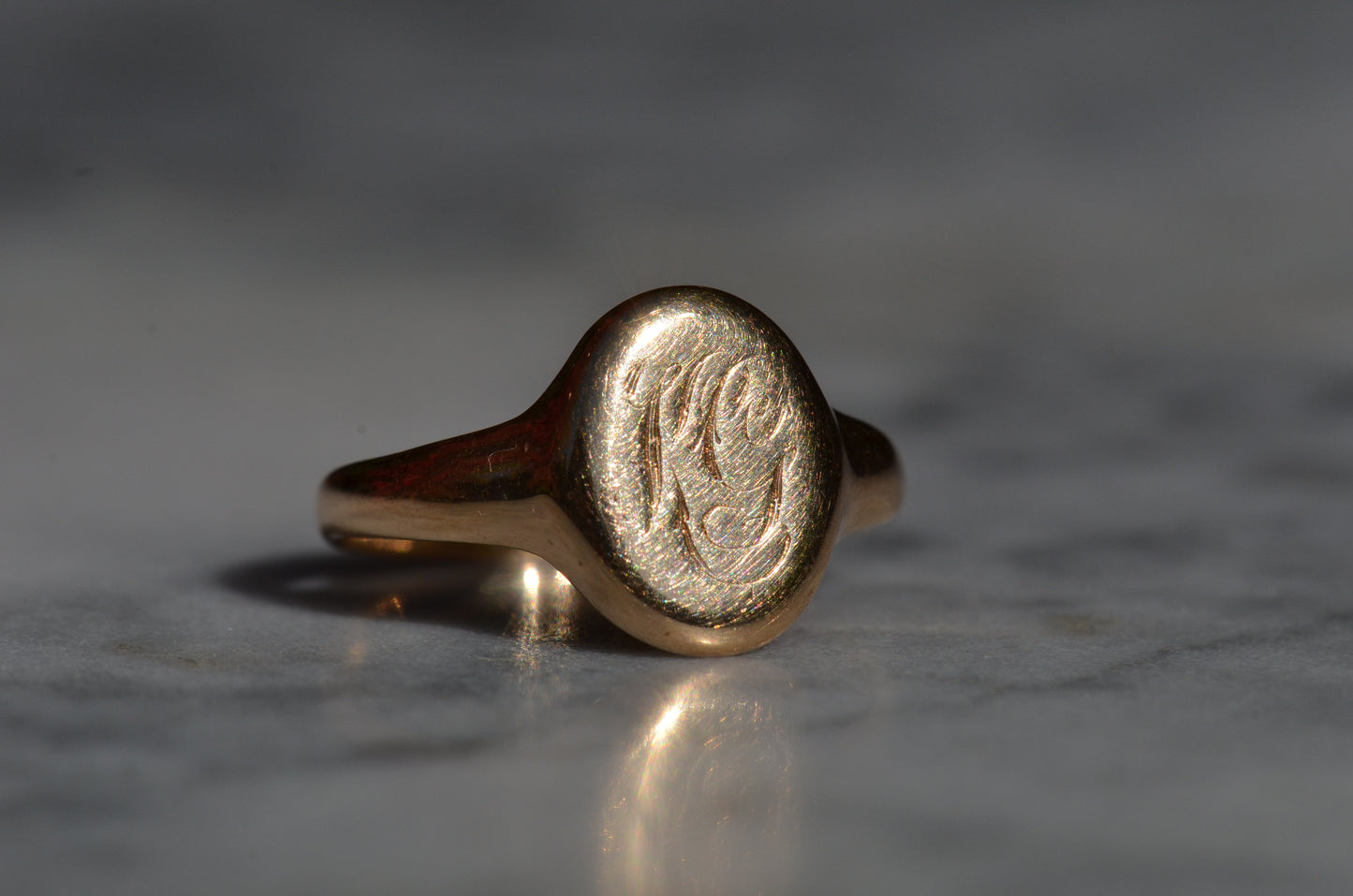 Smooth Antique Signet Ring KG