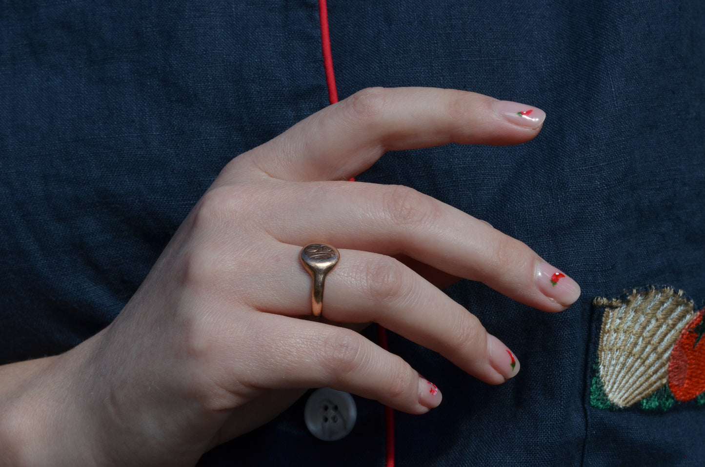 Round and Rosy Antique Signet EH