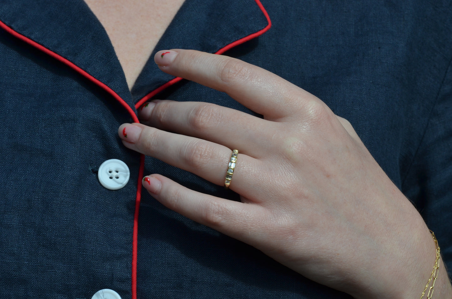 Scintillating Mixed Cut Diamond Band