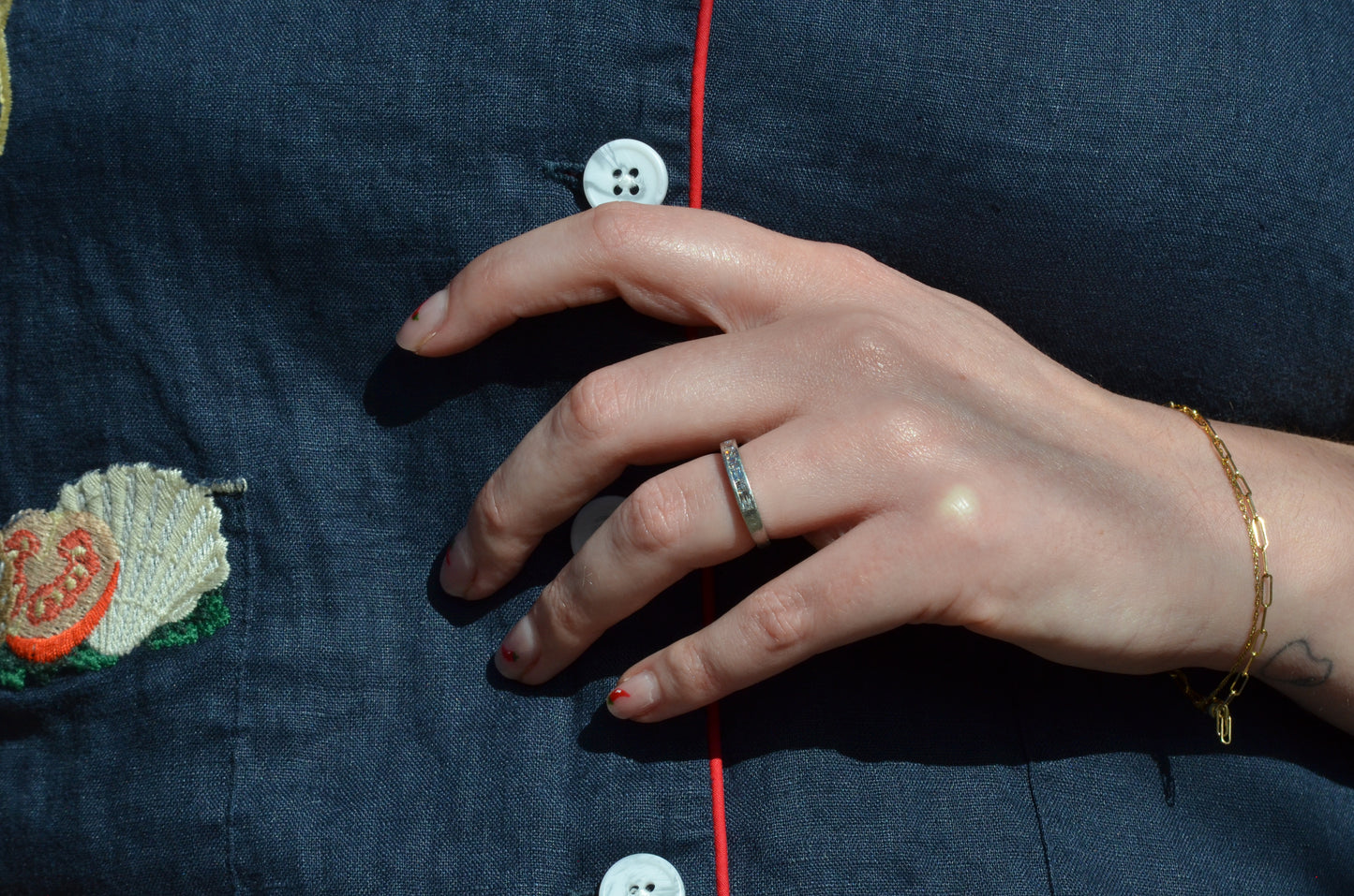 Crisp Estate Platinum Channel Band