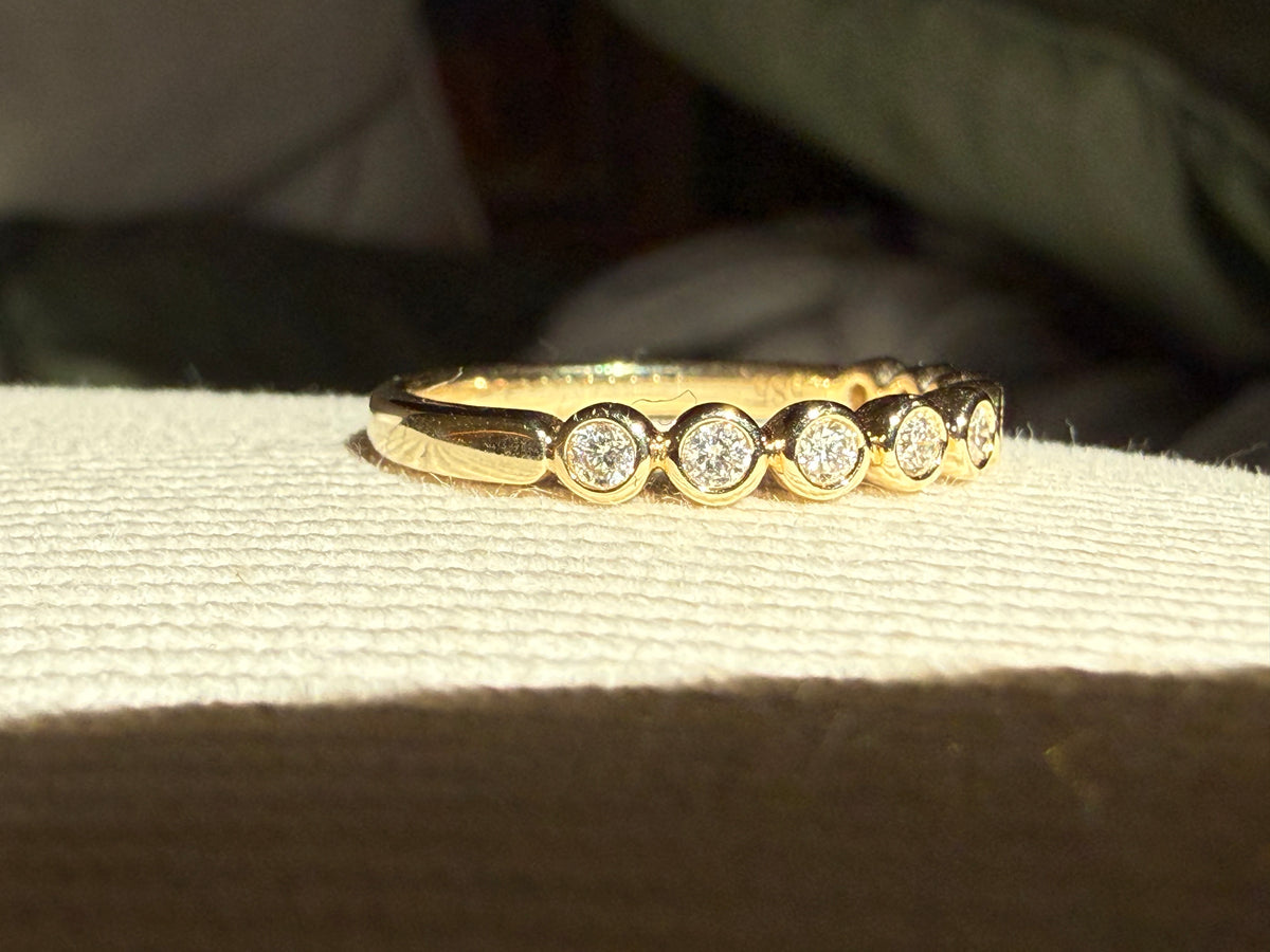St. Eloi Collection Smooth Bezel Half Eternity