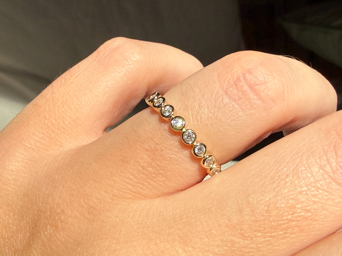 St. Eloi Collection Smooth Bezel Half Eternity