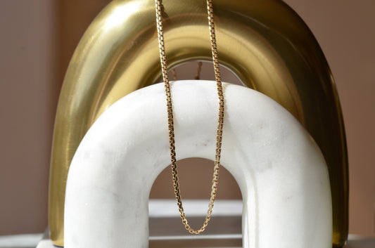 Chic Flat Box Link Necklace