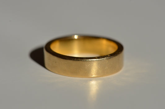 Luxurious Estate French Designer Band Ring