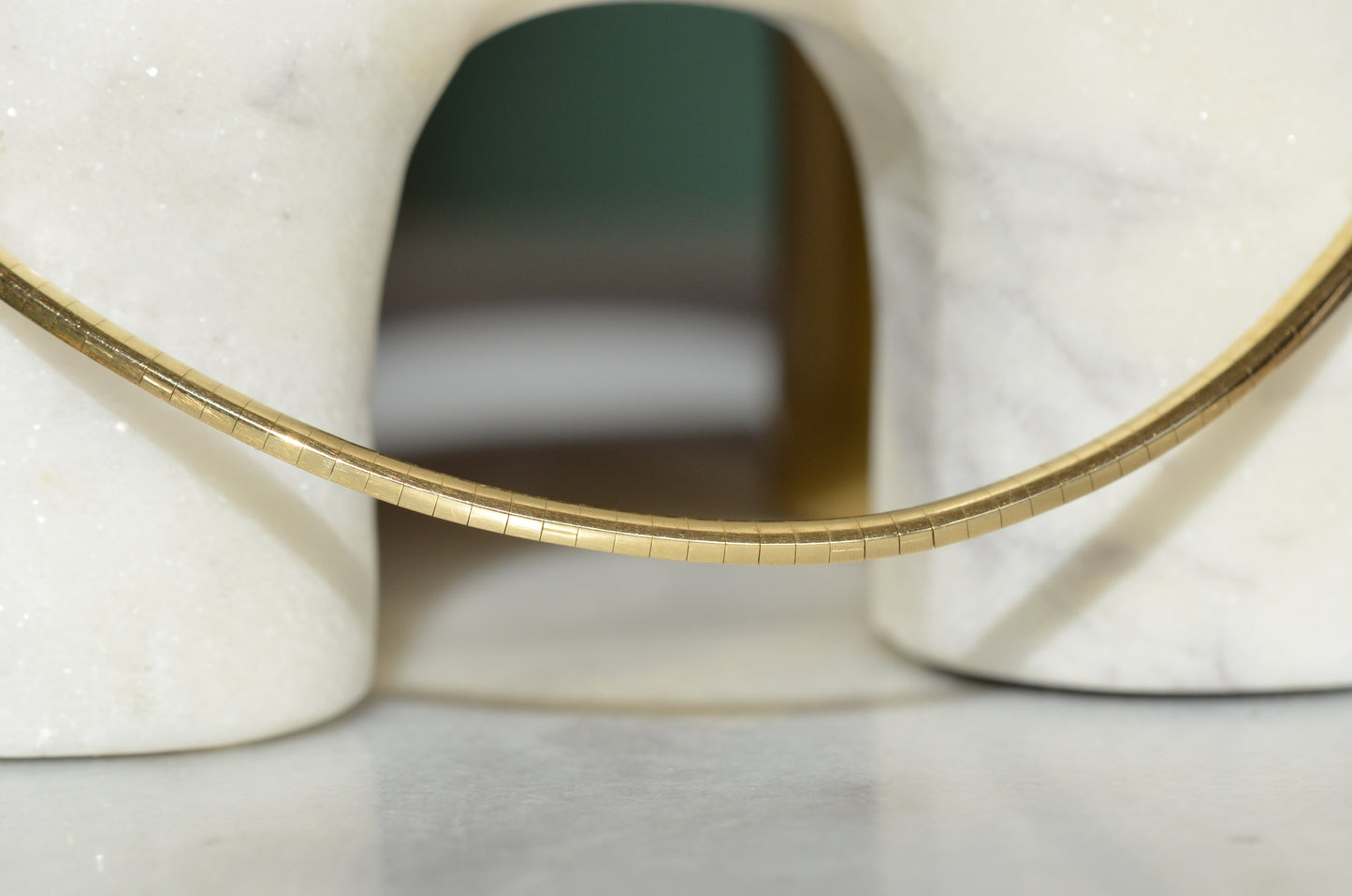 Sleek Estate Omega Collar