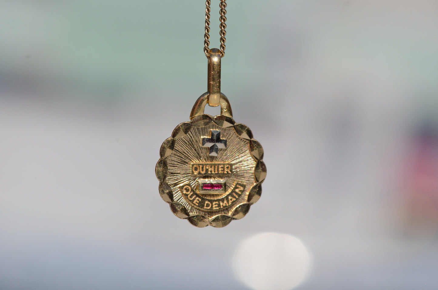 Sweet Estate Médaille d'Amour Pendant with Inscription