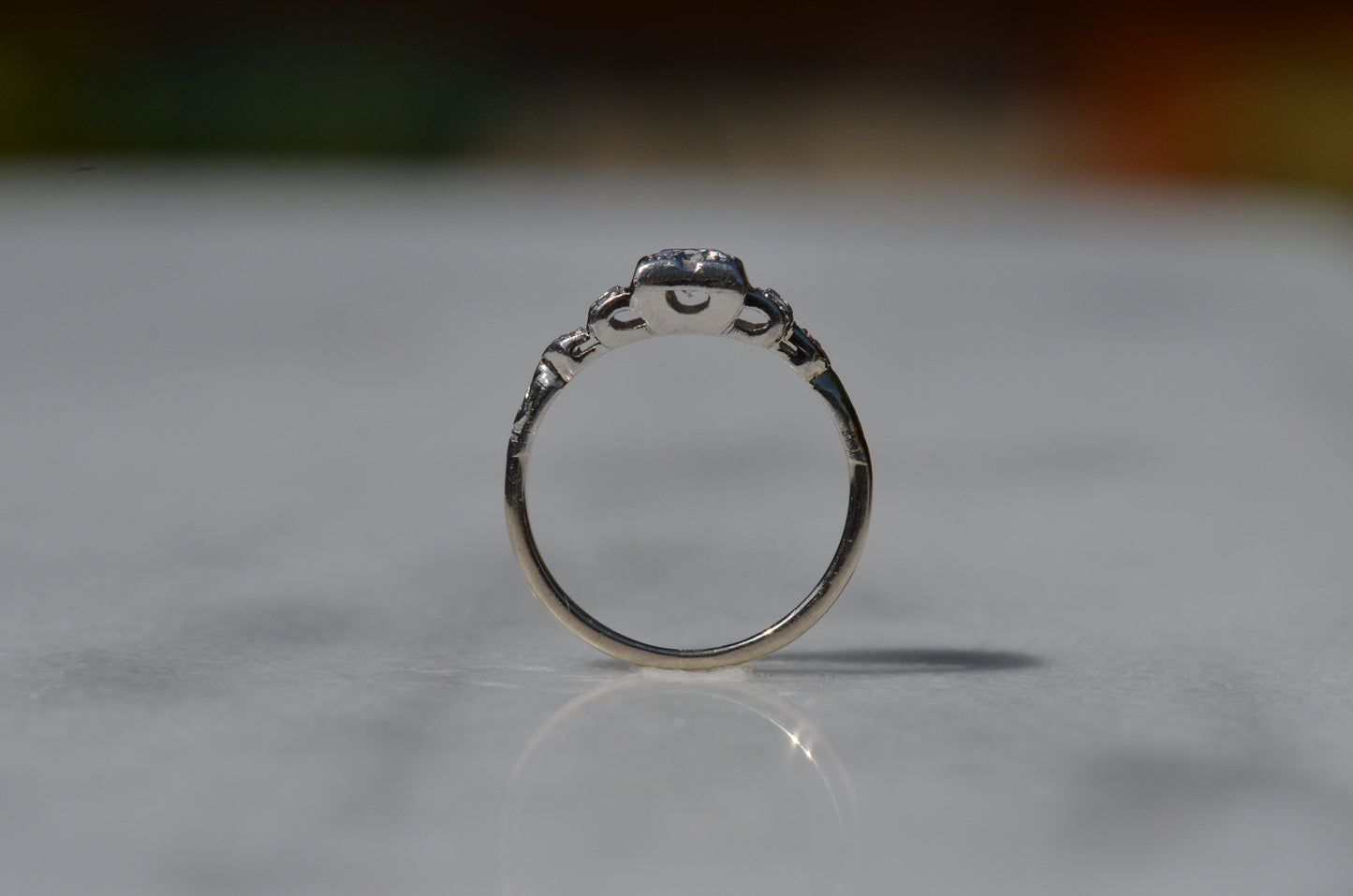 Sparkling Vintage Diamond Stepped Shoulder Ring