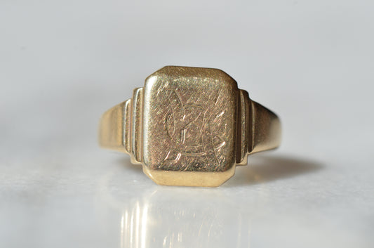 Sleek Vintage Signet CW/WC