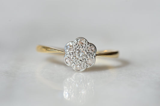 Refined Vintage Diamond Daisy Ring