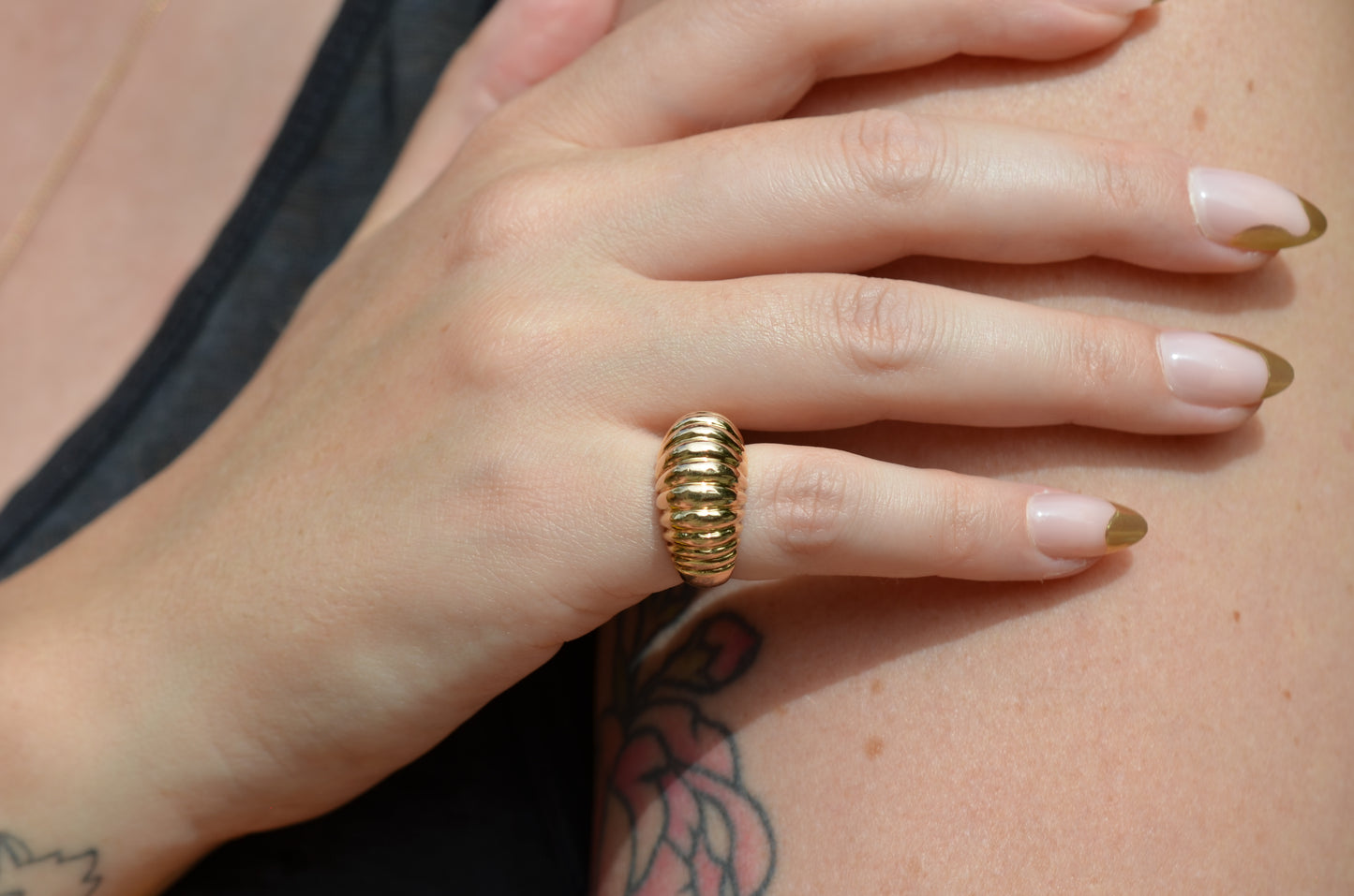 Luxe Midcentury Ribbed Bombé Ring