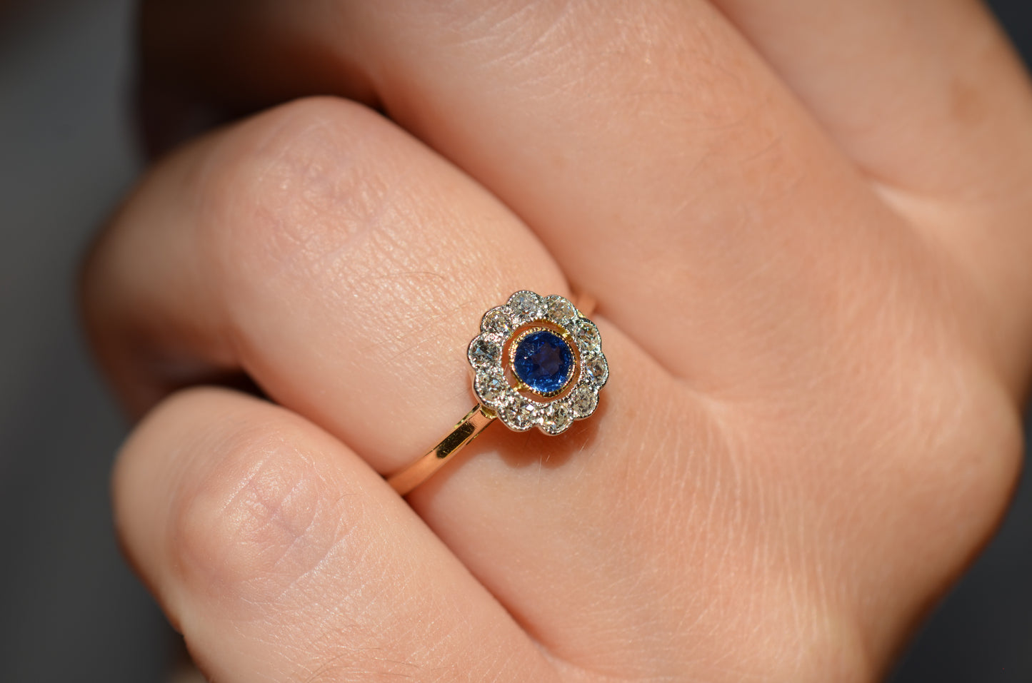 Sweet Antique Sapphire Daisy Ring 1915