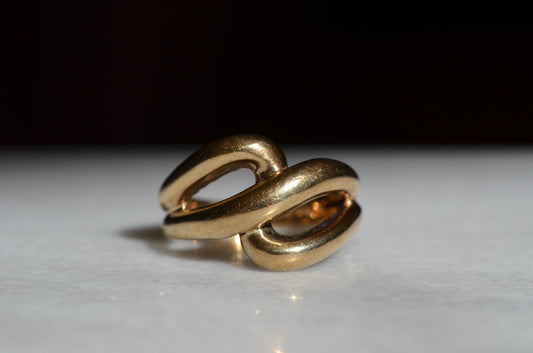 Dynamic Vintage Swoop Ring