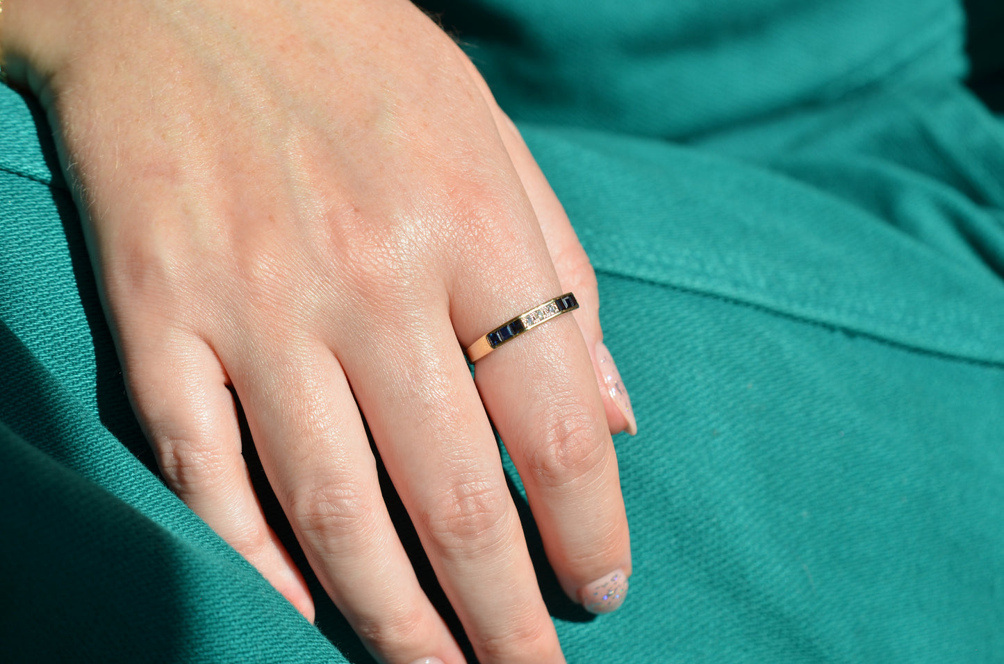 Chic Sapphire Geometric Band