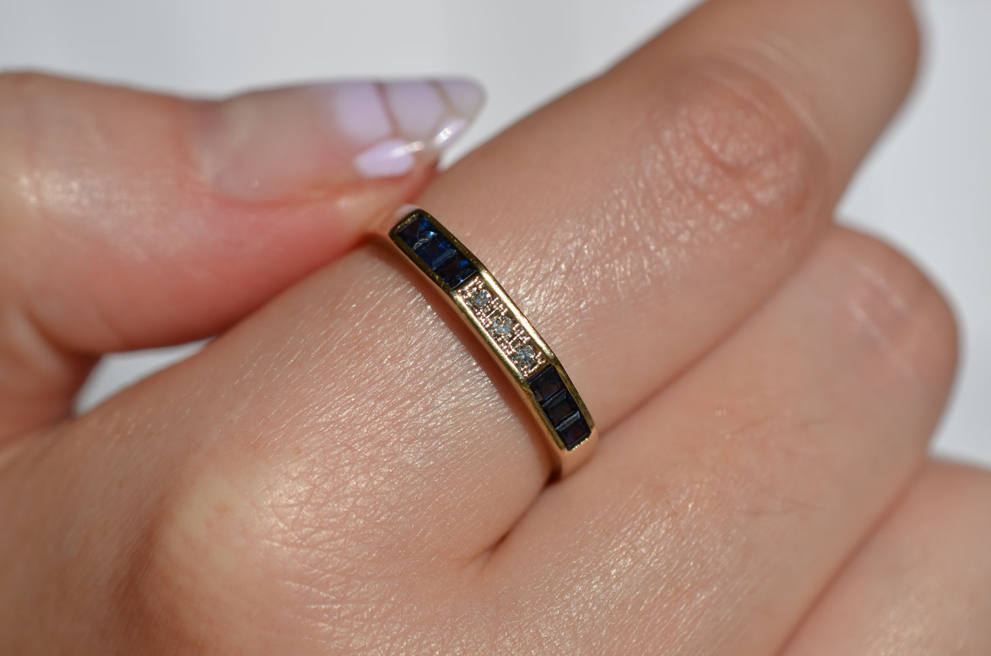 Chic Sapphire Geometric Band