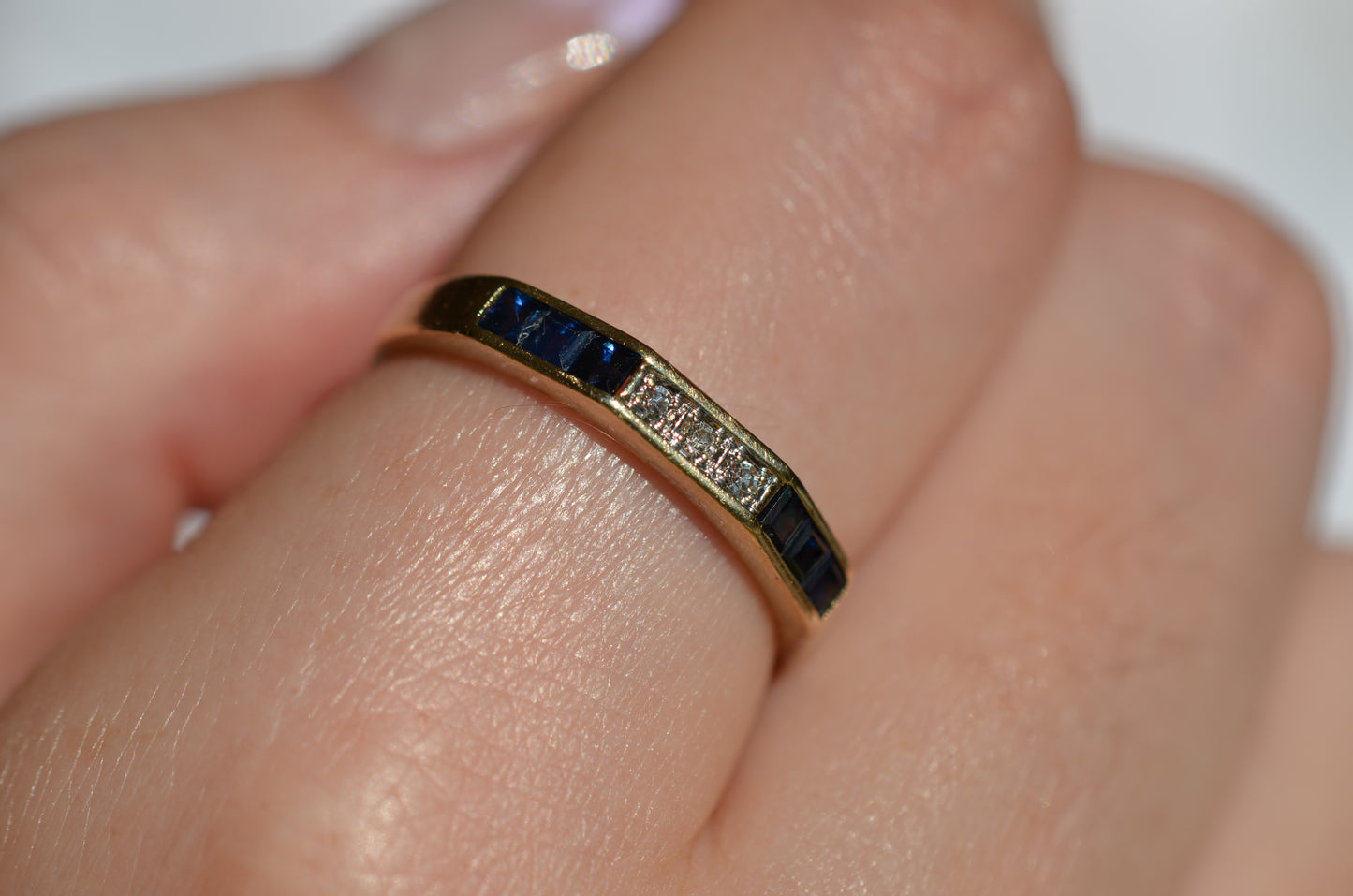Chic Sapphire Geometric Band