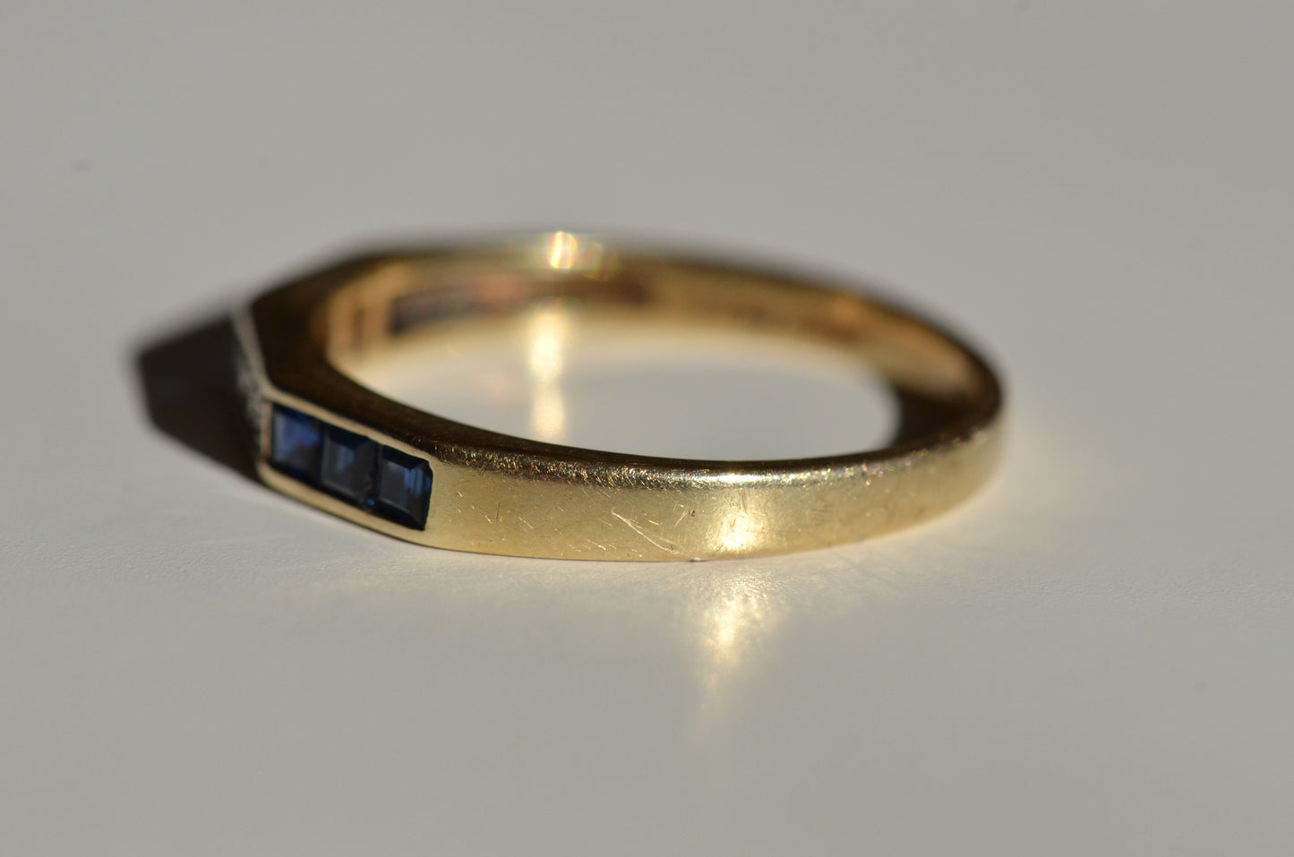 Chic Sapphire Geometric Band