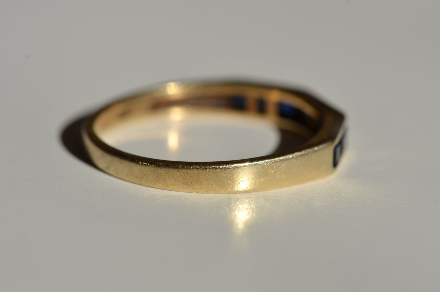 Chic Sapphire Geometric Band