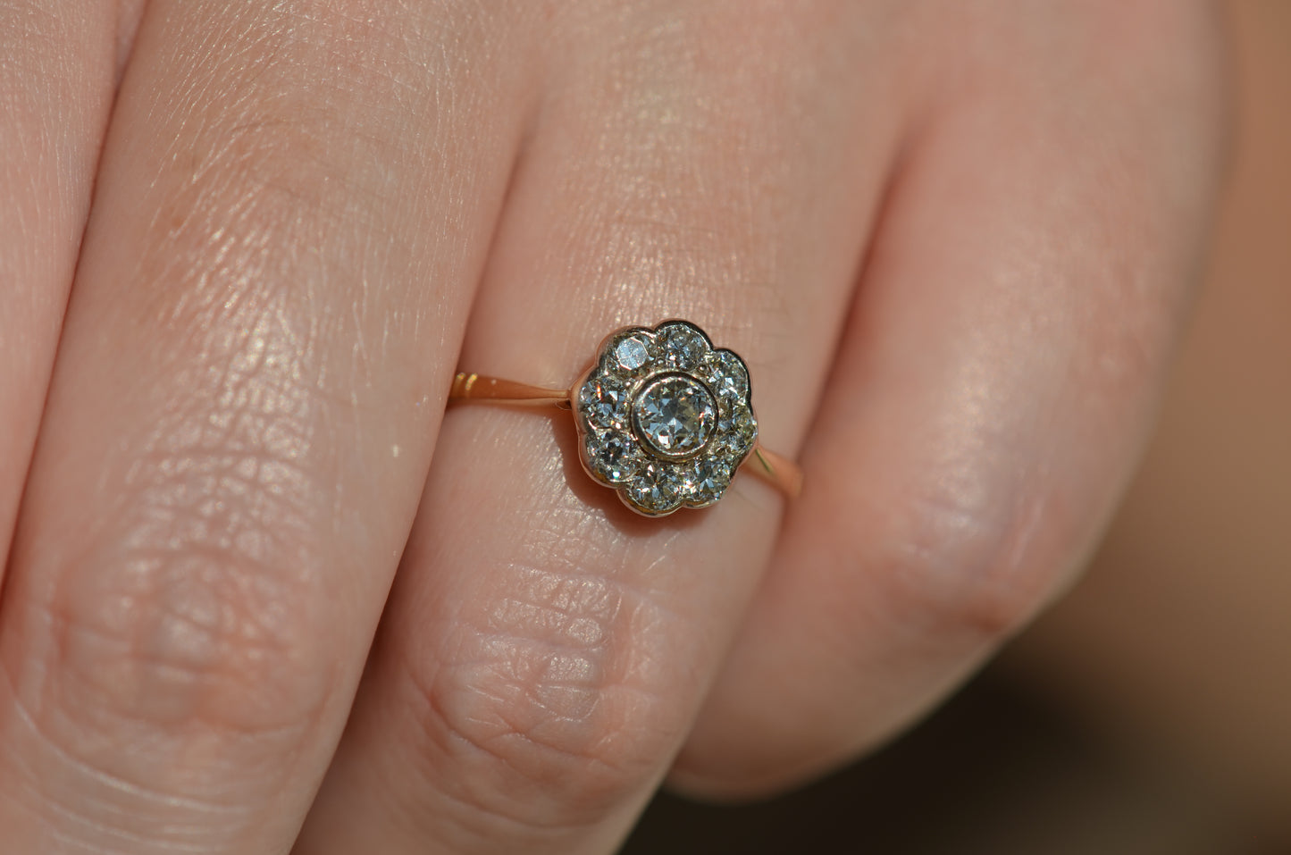 Dazzling Vintage Diamond Daisy Ring