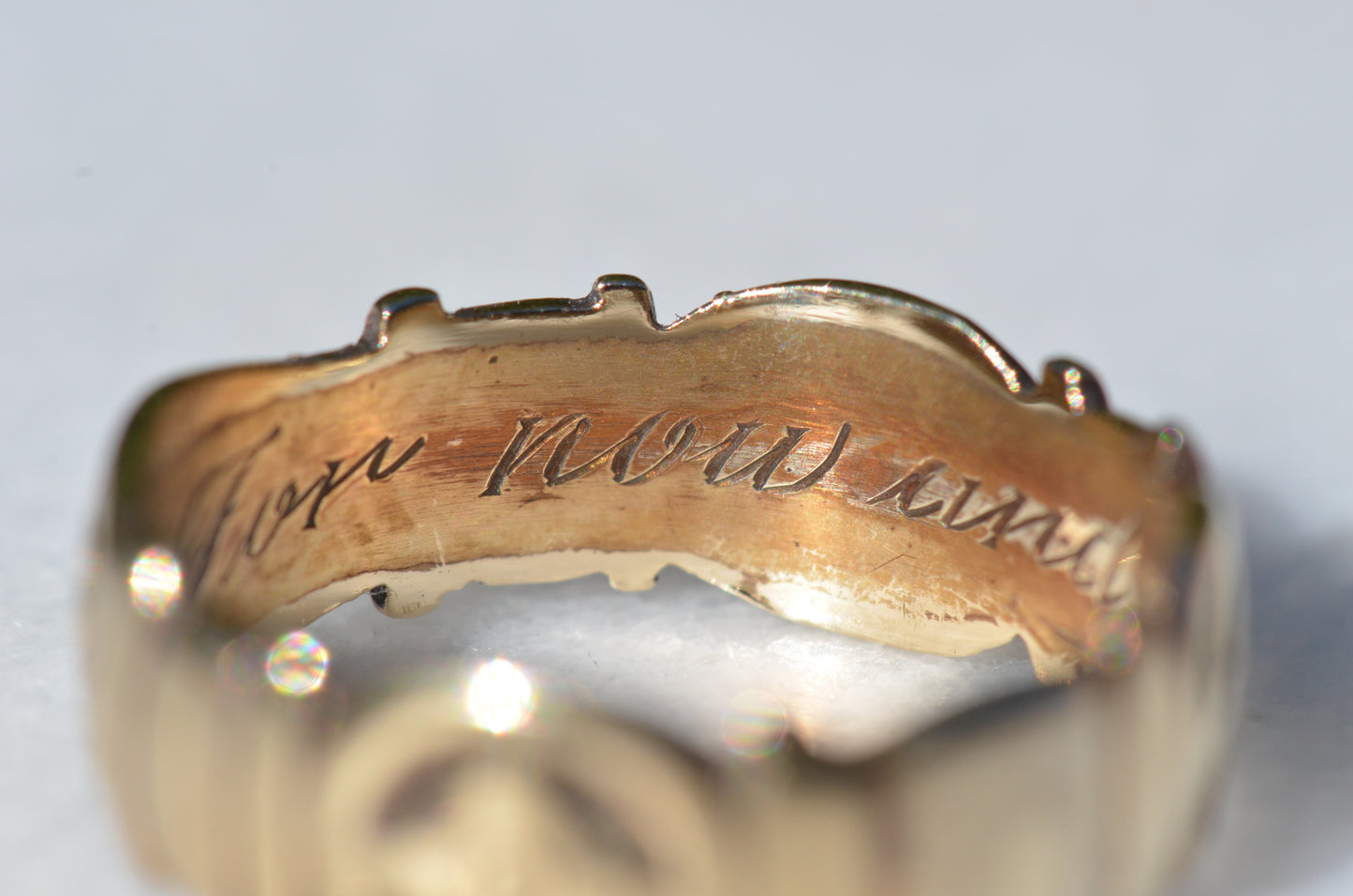 Romantic Vintage Fede Eternity ring