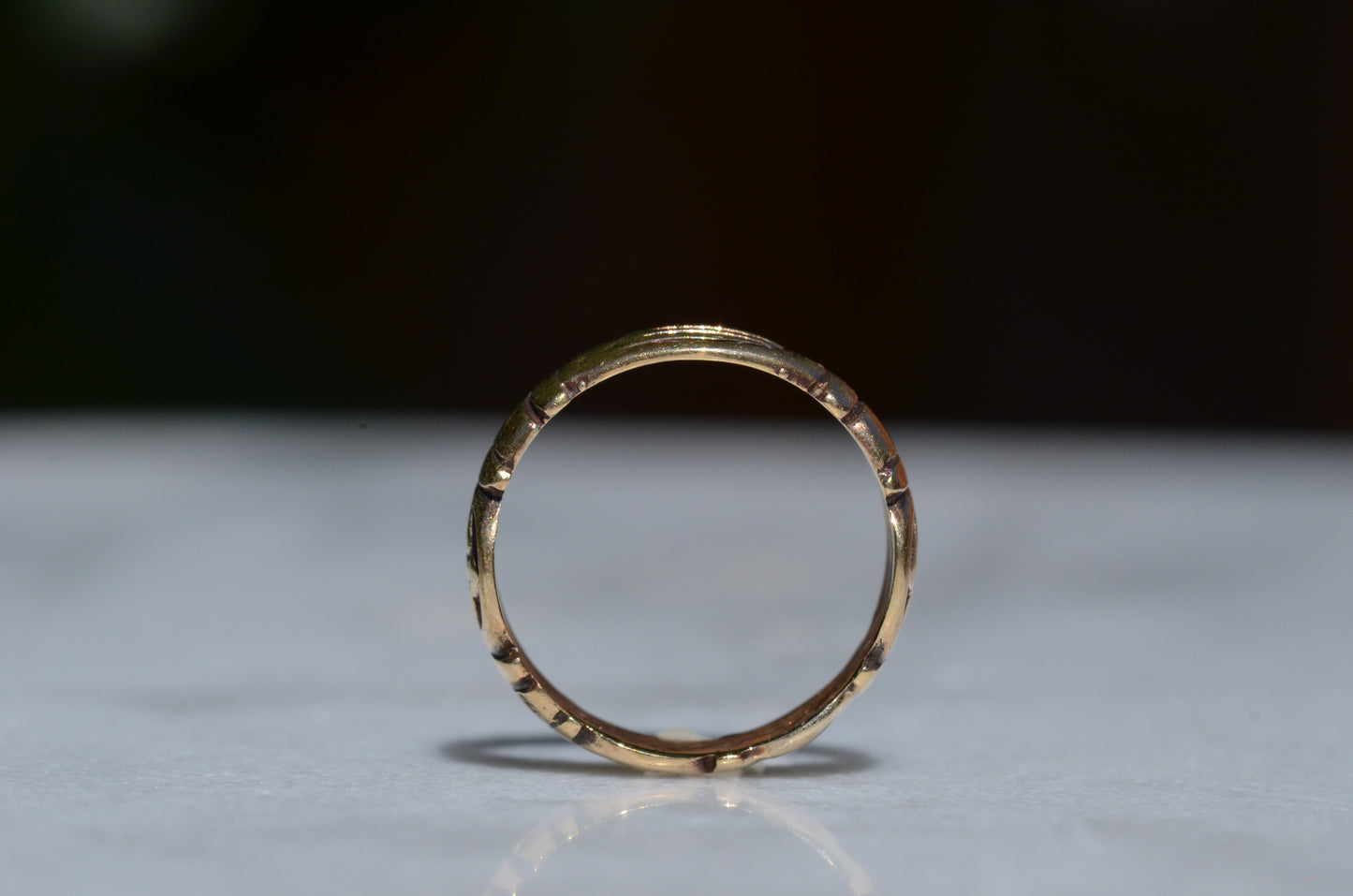 Romantic Vintage Fede Eternity ring