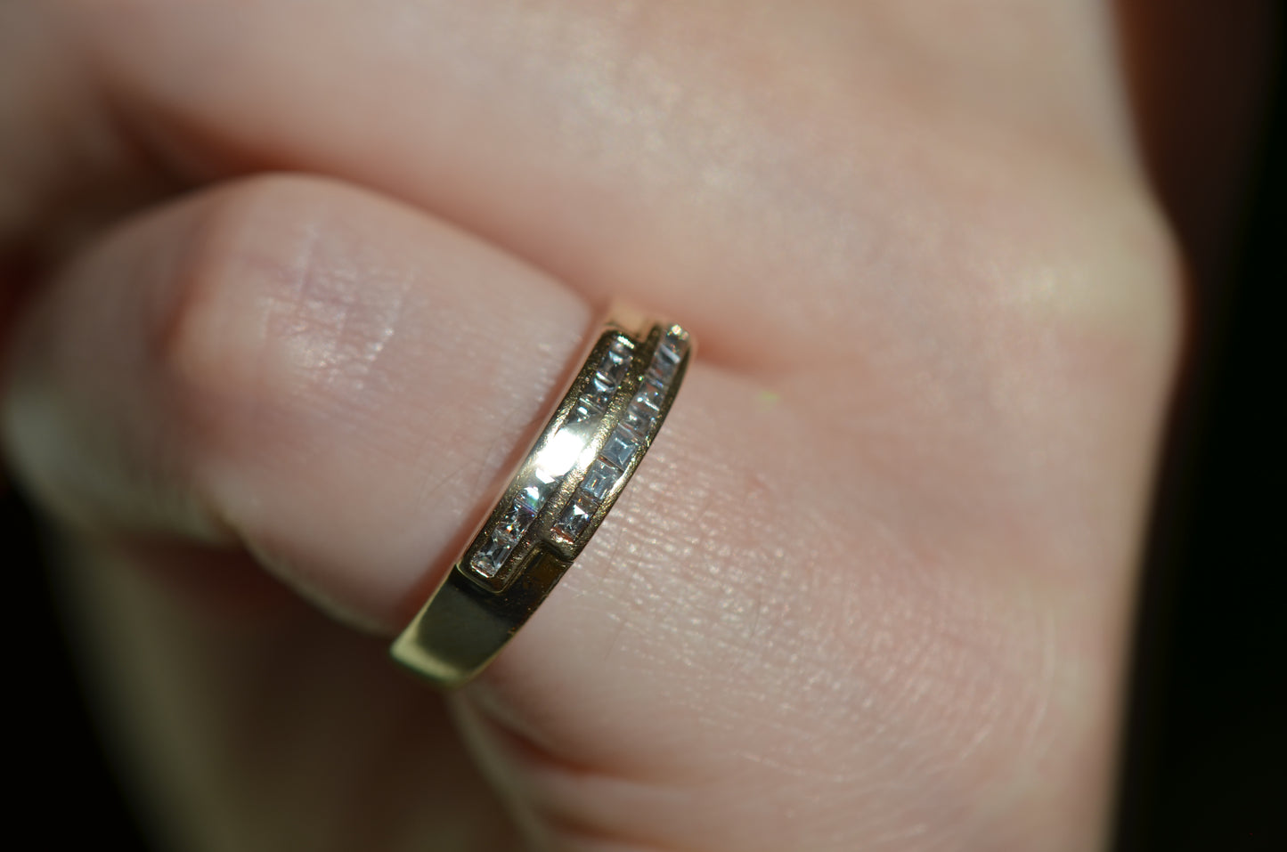 Sexy Vintage Carré Cut Diamond Band