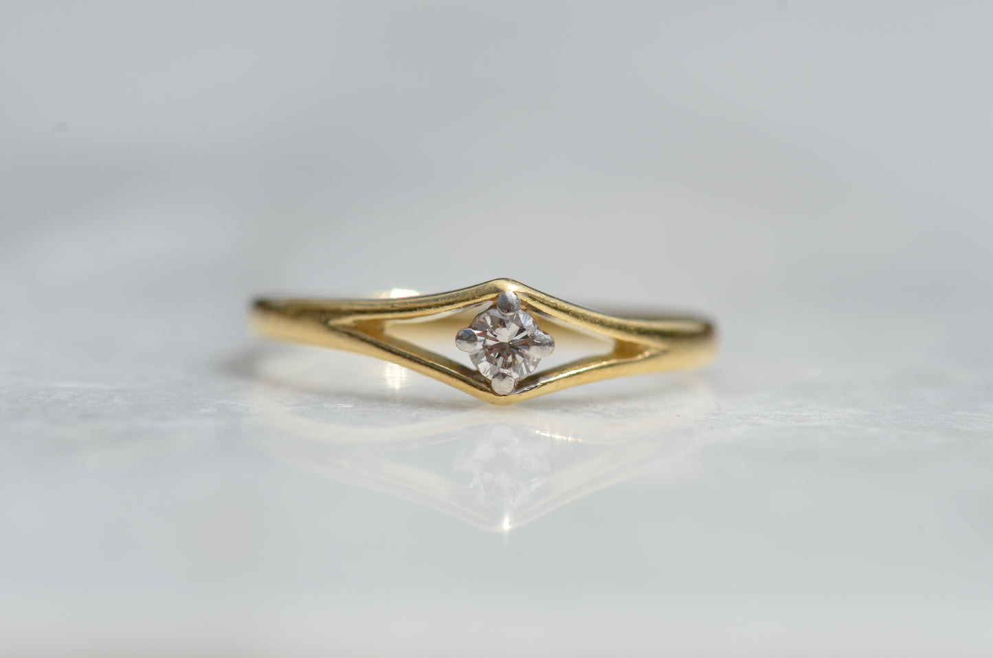 Sweet Vintage Diamond Eye Ring