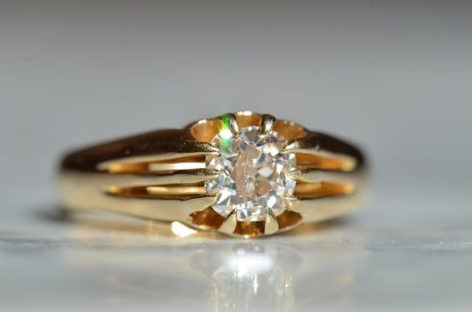 Dreamy Antique Old Mine Belcher Ring