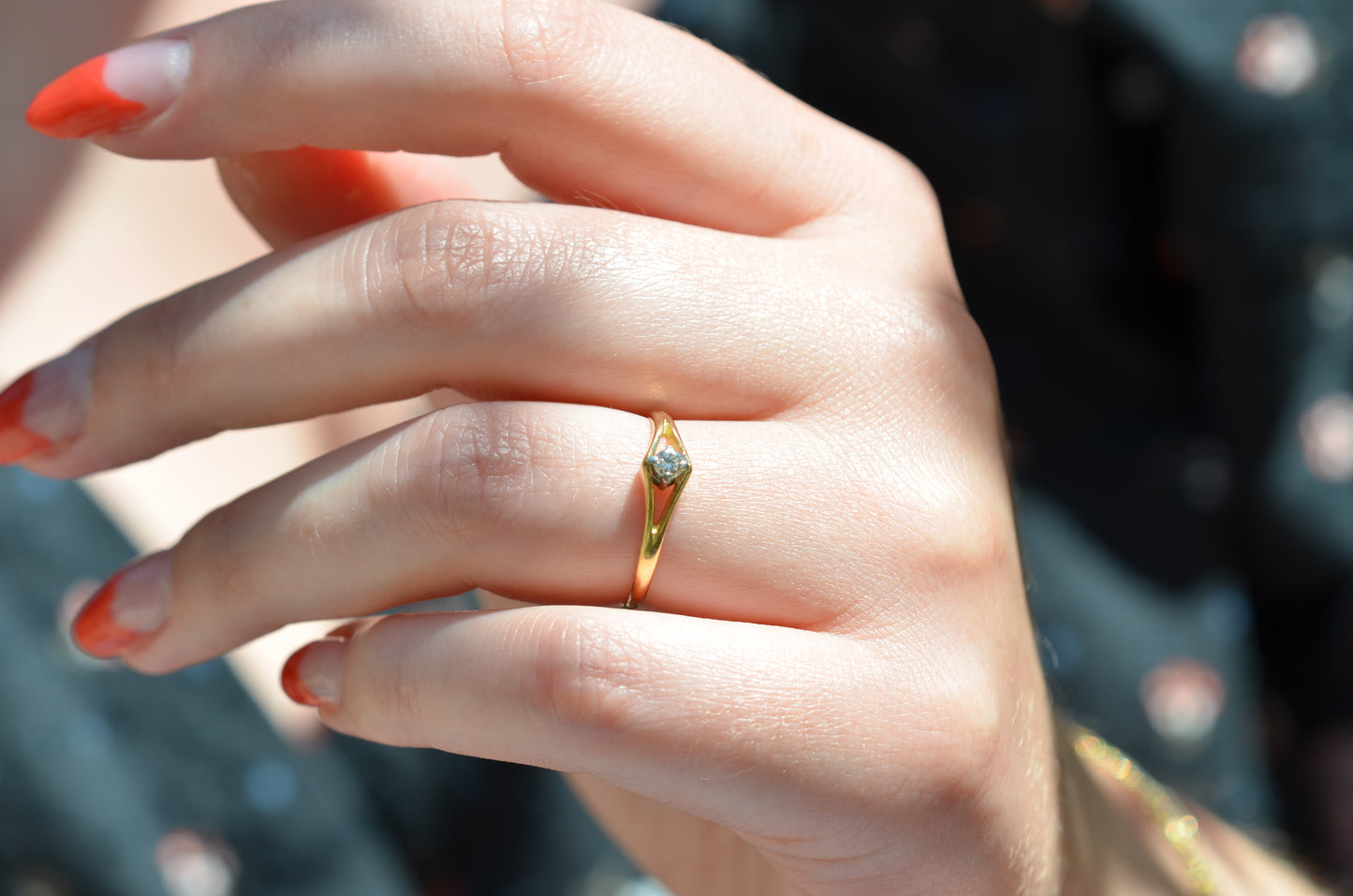 Sweet Vintage Diamond Eye Ring