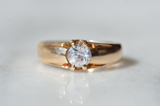 Smooth Vintage Diamond Ring