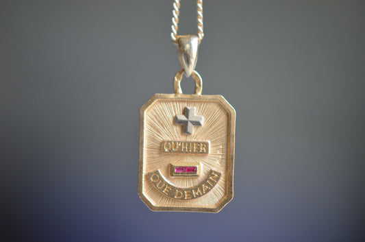 Rectangular + Qu'hier Pendant