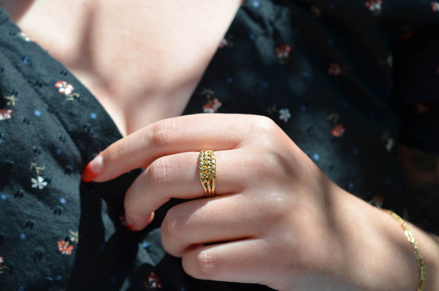 Gorgeous Antique Keeper Ring