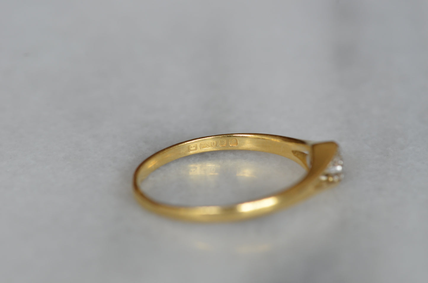 Sweet Vintage Diamond Eye Ring