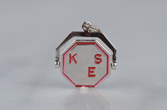 Vintage Octagon Silver "Kiss Me" Spinner