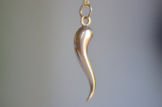 Curvy Vintage Cornicello