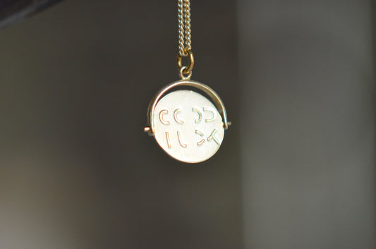 "Good Luck" Vintage Gold Spinner
