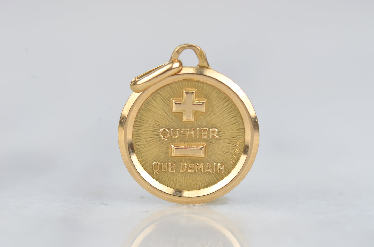 Beautiful Estate Médaille d'Amour Pendant