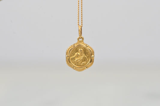 Detailed Vintage First Communion Medallion