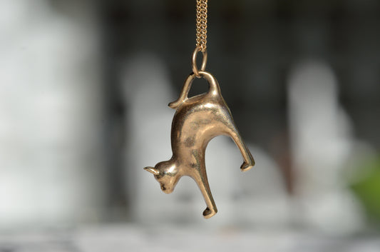 Sleek Midcentury Cat Charm