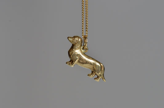 Essential Vintage Dachshund Charm