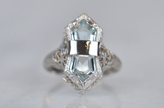 Icy Art Deco Aquamarine Filigree Ring