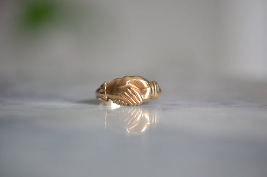 Warm and Detailed Unisex Vintage Fede Ring